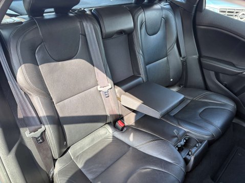 Volvo V40 2.0 V40 Inscription T3 5dr 39