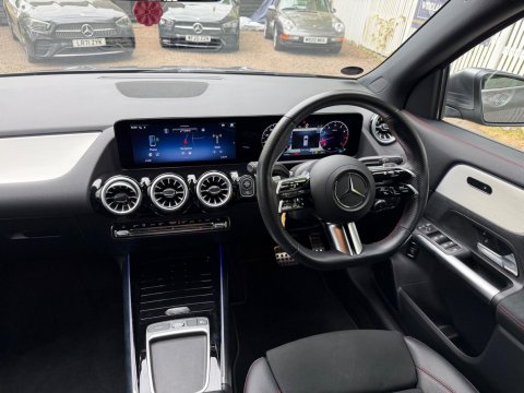 Mercedes-Benz GLA GLA 200 AMG LINE PREMIUM 26