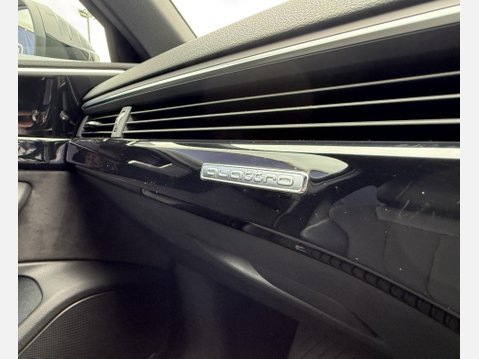 Audi A4 2.0 TDI 40 Black Edition Estate 5dr Diesel S Tronic quattro Euro 6 (s/s) (1 52