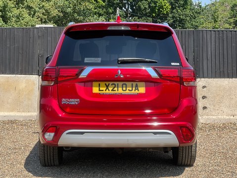Mitsubishi Outlander PHEV DYNAMIC 8