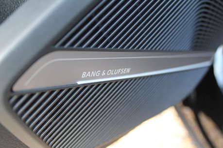 Audi Q5 2.0 Q5 Black Edition 40TDI MHEV Quattro SA 4WD 5dr 19