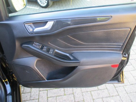 Ford Focus 1.0T EcoBoost ST-Line Euro 6 (s/s) 5dr 50