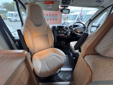 Bailey Approach Advance 665 49