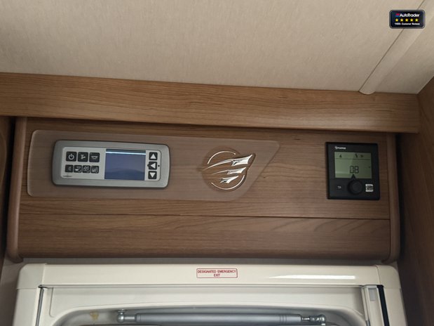 Auto-Trail Comanche Frontier|4 Berth|2 Belts|AUTO|Rear Single Beds|Hab 19