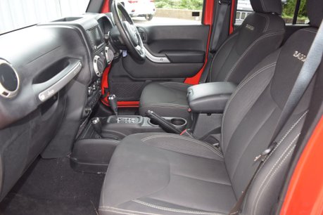 Jeep Wrangler Sahara Unlimited Edition Auto 15