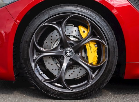 Alfa Romeo Giulia Quadrifoglio 10