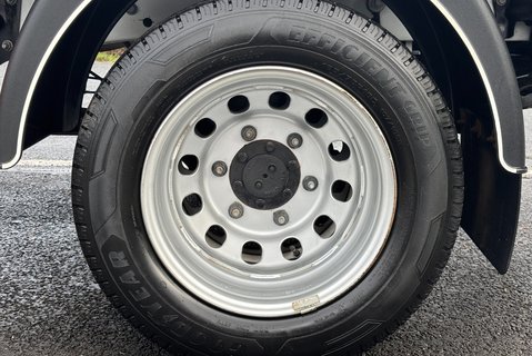 Ford Transit 350 Drw L2 130 ps Single Cab Dropside Truck - Tail Lift - Tow Axle 29