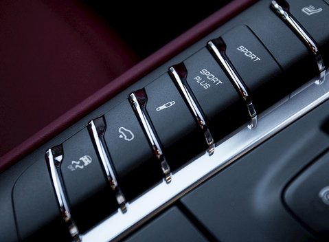 Porsche Macan Turbo 23