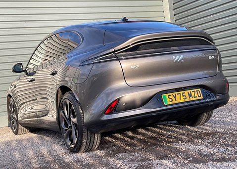 MG IM6 100kWh LAUNCH EDITION AWD 6