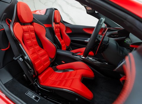 Ferrari SF90 Spider 18