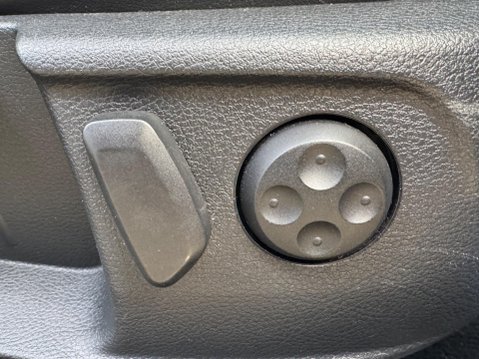 Volkswagen CC 2.0 TDI BlueMotion Tech R-Line DSG Euro 6 (s/s) 4dr 30