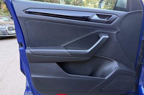 Volkswagen T-Roc R TSI 4MOTION DSG - LAPOIZ BLUE -FULL VOLKSWAGEN SERVICE HISTORY -CARPLAY 23