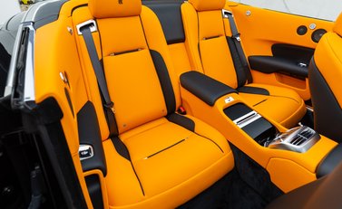 Rolls-Royce Dawn 16