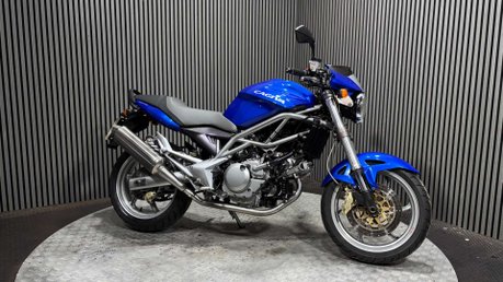 Cagiva Raptor 2007 ONLY 15K MOT SEPTEMBER 2027 LIGHTWEIGHT NAKED 650CC 2