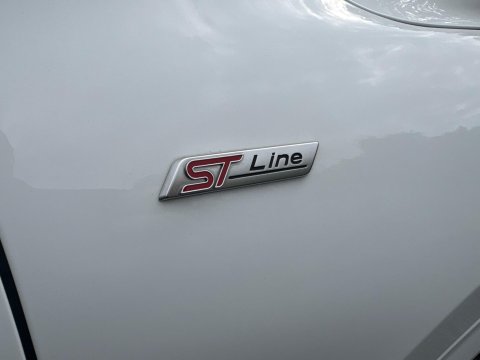 Ford Kuga ST-LINE FIRST EDITION 28