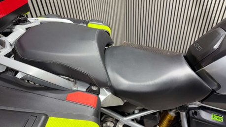 BMW R1200GS LC 2013 LOTS OF EXTRAS FULL LUGGAGE ONLY 36K SERVICED 40