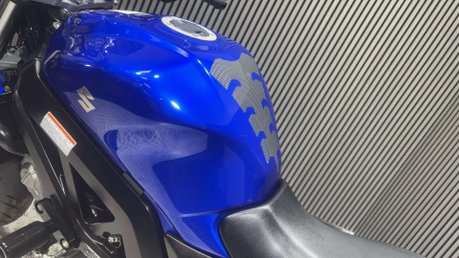 Suzuki SV650 N 2005 ONLY 25K MOT NAKED PERFECT A2 BIKE 650CC 15