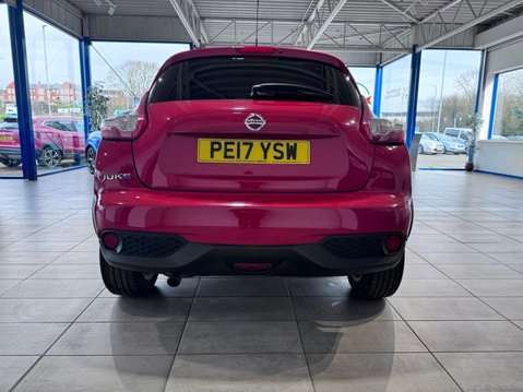 Nissan Juke 1.2 DIG-T N-Connecta Euro 6 (s/s) 5dr 4