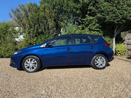 Toyota Auris 1.2 VVT-i Icon CVT Euro 6 (s/s) 5dr 3
