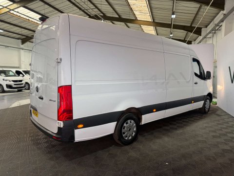 Mercedes-Benz Sprinter 2.0 Sprinter 315 Premium CDi LWB 6