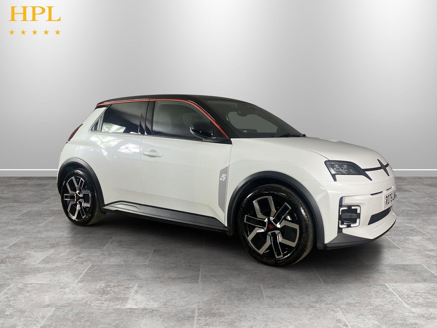 Renault 5 listing photo
