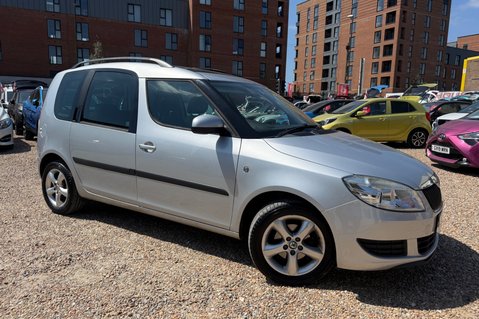 Skoda Roomster SE PLUS.7 SERVICES..IDEAL FOR DOGS, WHEELCHAIR.SUNROOF 3
