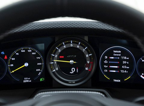 Porsche 911 (992) GT3 Touring 14