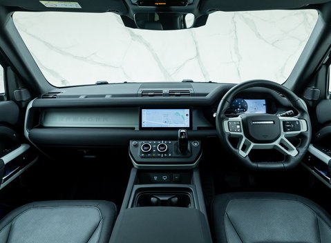 Land Rover Defender 90 D250 X-Dynamic SE URBAN 16