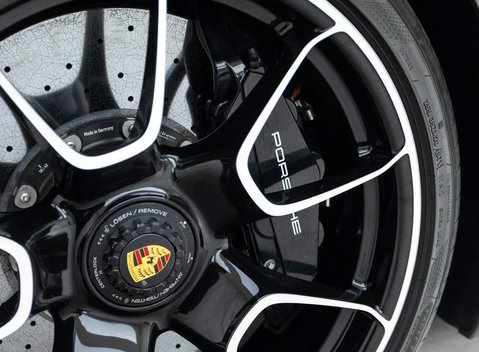 Porsche 911 Turbo S Cabriolet (992) 35