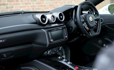 Ferrari California T 17