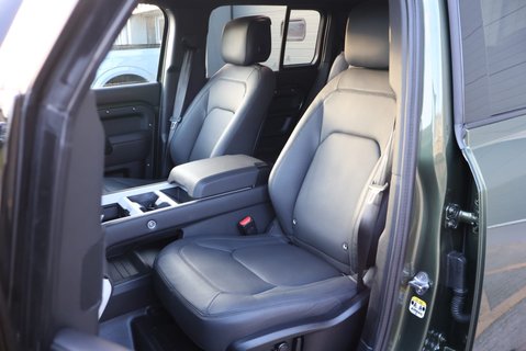 Land Rover Defender 110 2026    HARD TOP X-DYNAMIC 350 HSE seeker styled genuine rear seat fitted 19