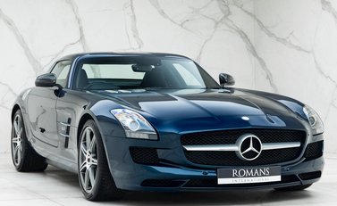 Mercedes-Benz SLS AMG 1