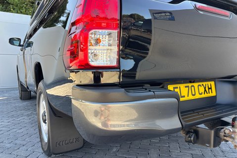 Toyota Hilux Active 4WD D-4D Single Cab Pickup - Gullwing Canopy 22