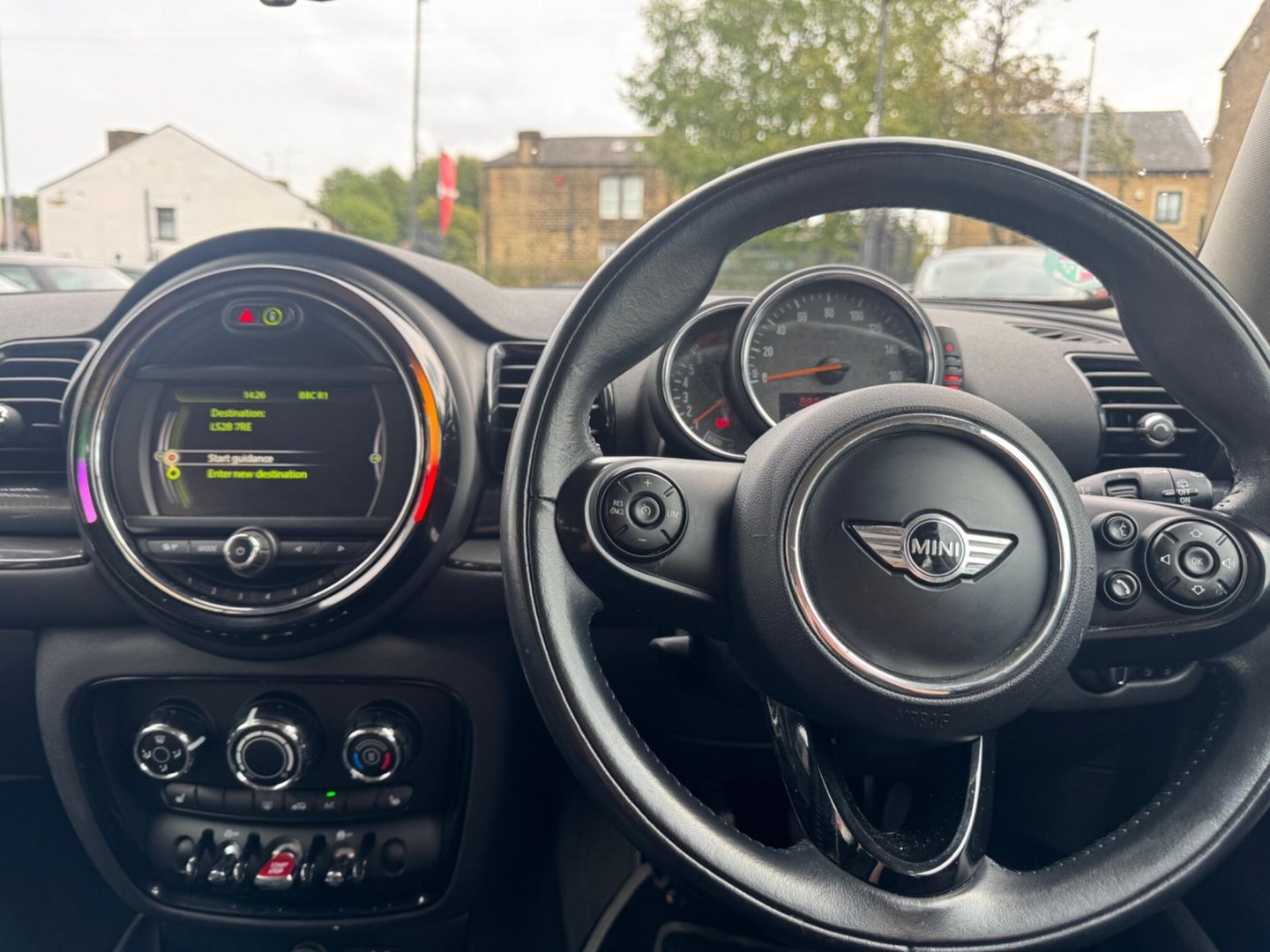 2017 MINI Clubman — image 9