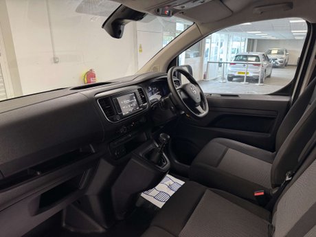 Vauxhall Vivaro 1.5 Vivaro F2900 Professional S/S 3