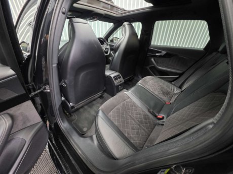 Audi RS4 2.9 TFSI V6 Sport Edition Estate 5dr Petrol Tiptronic quattro Euro 6 (s/s) 24