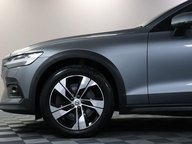 Volvo V60 B4 CROSS COUNTRY AWD MHEV 26