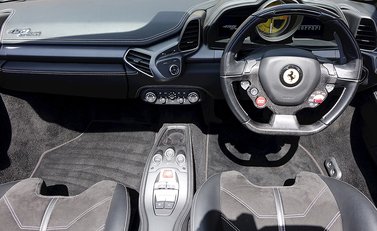 Ferrari 458 Spider 15