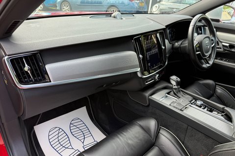 Volvo V90 D5 POWERPULSE R-DESIGN AWD 22