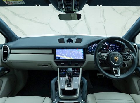 Porsche Cayenne TURBO S E-HYBRID 15