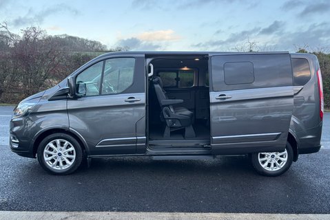 Ford Tourneo Custom 320 130 ps Titanium L2 9 Seater - Automatic 6