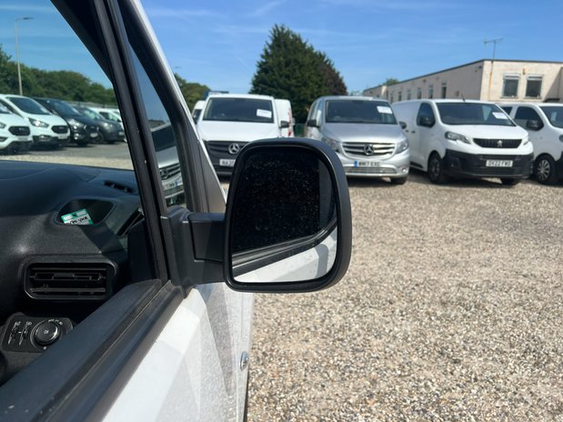 Vauxhall Combo LWB L2H1 2300 Sportive Air Con Sensors EURO 6 19