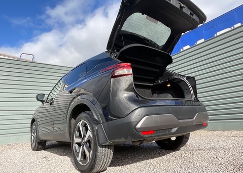 Nissan Qashqai DIG-T N-CONNECTA MHEV 18