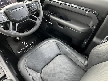 Land Rover Defender V8 43