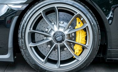 Porsche 911 (991.2) GT3 10