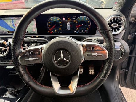 Mercedes-Benz A Class A 220 AMG LINE PREMIUM 28