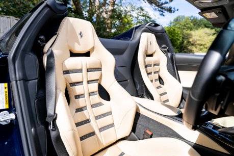 Ferrari 812 GTS BLU MONTREAL. CARBON FIBRE INT & EXT. CARPLAY. PASSENGER DISPLAY. LIFT 16