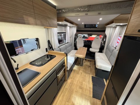 Pilote P690D Evidence 2026 MODEL - X2 DUE IN 9