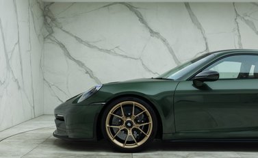 Porsche 911 GT3 TOURING (992) 39