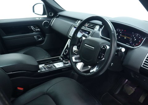 Land Rover Range Rover 3.0 Range Rover Vogue SDV6 Auto 4WD 5dr 56